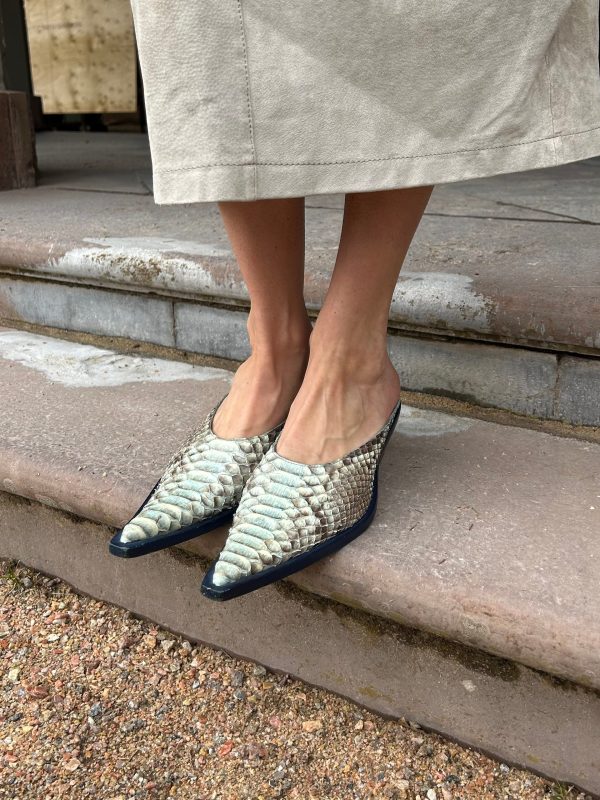 Dusty turquoise snake mules Online-Schn?ppchen